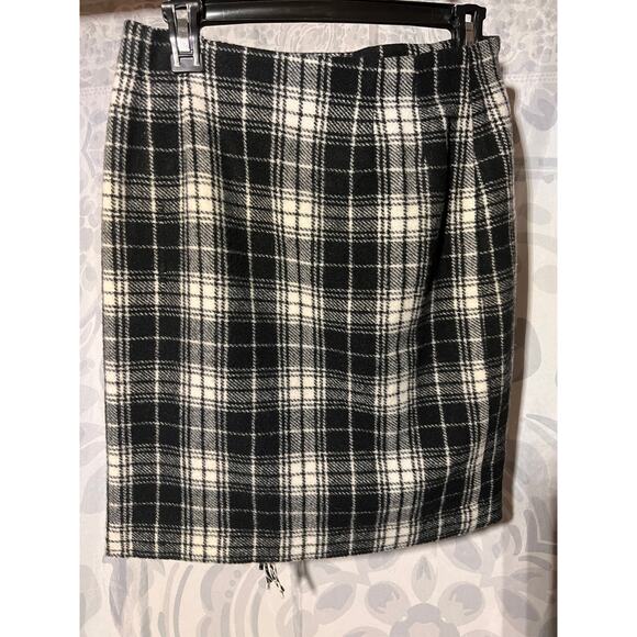 Cambridge Country Plaid Wrap Skirt Fringe Button & Snap‎ Closure Women's Size 6P - Picture 4 of 10